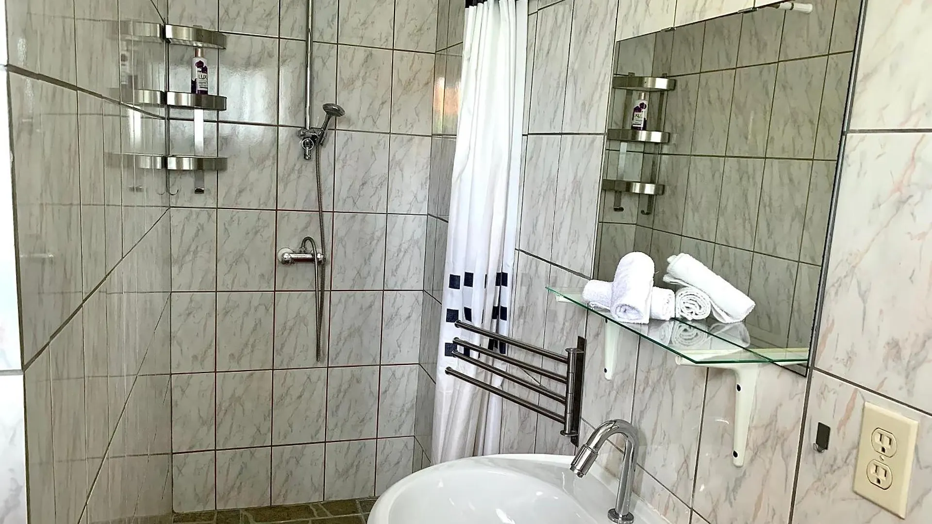 Easy - 2 Bedrooms Apartments #Pink Julianadorp